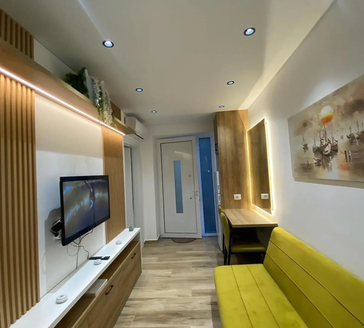 Marina Wave Apartments Saranda 0*,  Albania